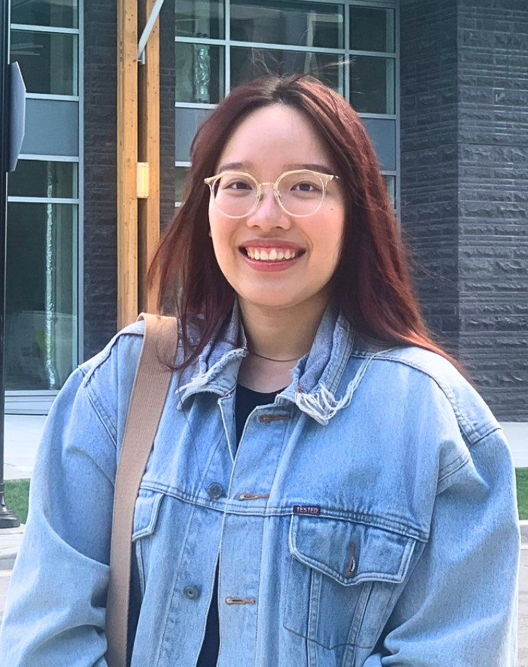 Nguyễn Minh Trang - Đại học Simon Fraser, Vancouver, Canada